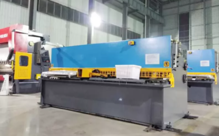 Hydraulic Shearing Machine and Conventional Shearing Ｍachine