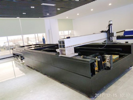 Fiber laser cutting machine, Model: LF3015CN Details