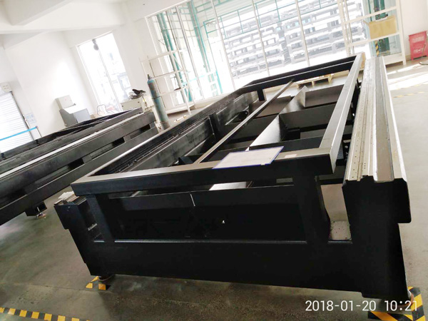 Fiber laser cutting machine LF3015GA