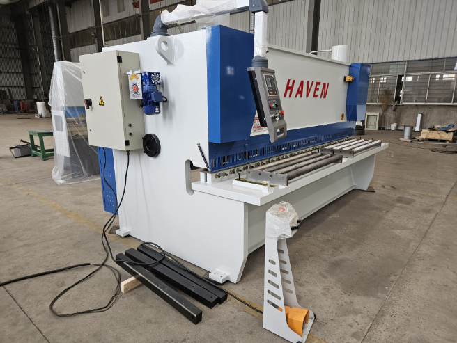 Hydraulic Guillotine Shearing Machine in Stock for Sale