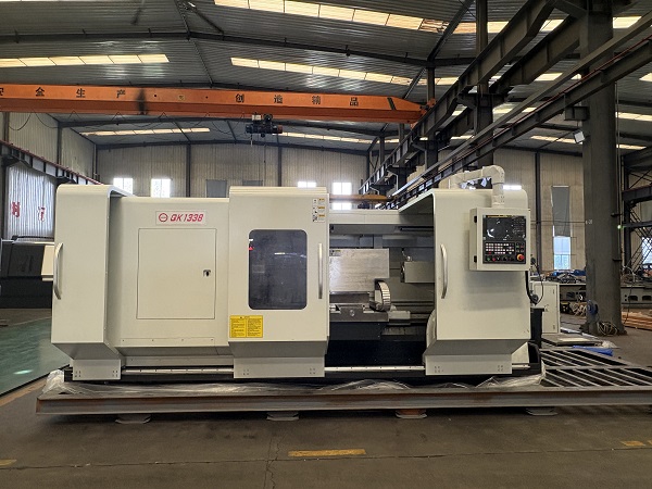 CNC Pipe threading lathe machine QK1338 (1).jpg CNC Pipe threading lathe machine QK1338 (1).jpg