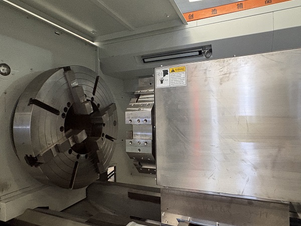 CNC Pipe threading lathe machine QK1338 (2).jpg CNC Pipe threading lathe machine QK1338 (2).jpg