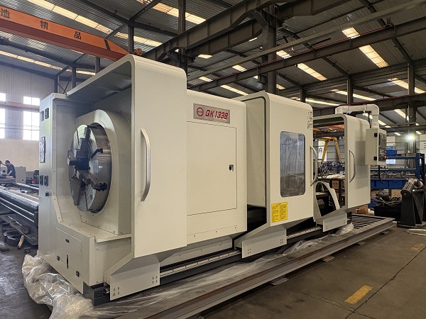 CNC Pipe threading lathe machine QK1338 (3).jpg CNC Pipe threading lathe machine QK1338 (3).jpg