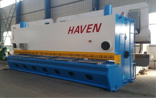 Hydraulic Guillotine Shearing Machine