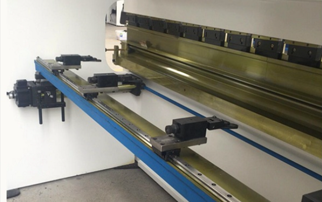 How to Properly Use the Hydraulic Pipe Bender?